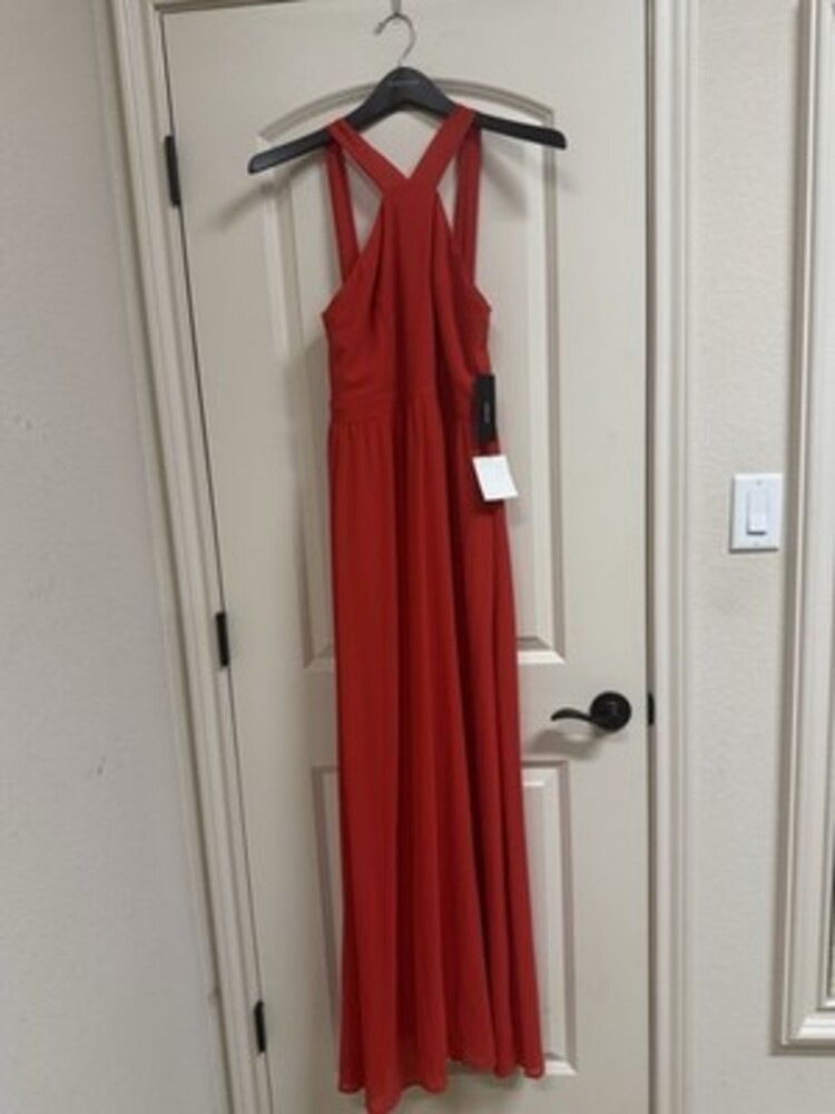 Lulus Formal Event Red Maxi Dress Halter Style Size M  Top NWT - Picture 2 of 11